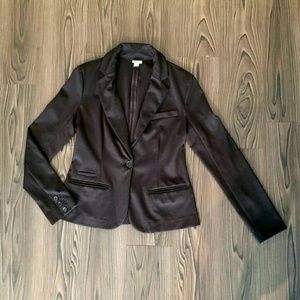 Black One Buttoned Blazer